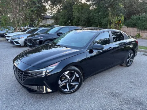 Photos of 2023 Hyundai Elantra Limited for sale in Seffner, FL at Evo Motors