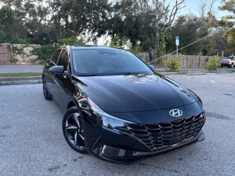 More photos of 2023 Hyundai Elantra Limited at Evo Motors, FL