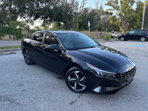 More photos of 2023 Hyundai Elantra Limited at Evo Motors, FL