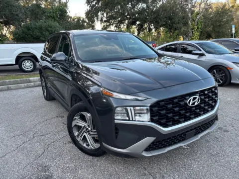 More photos of 2022 Hyundai Santa Fe SE at Evo Motors, FL