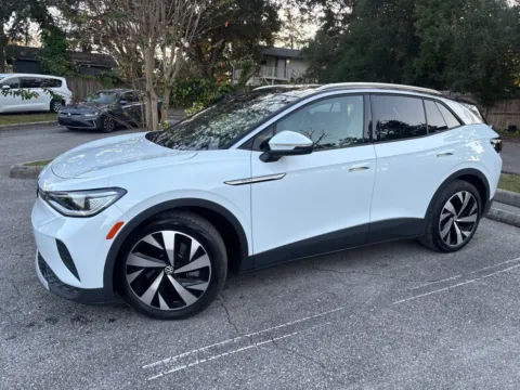 Another view of 2022 Volkswagen ID.4 Pro S for sale in Seffner, FL at Evo Motors