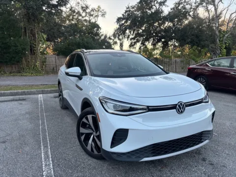 More photos of 2022 Volkswagen ID.4 Pro S at Evo Motors, FL