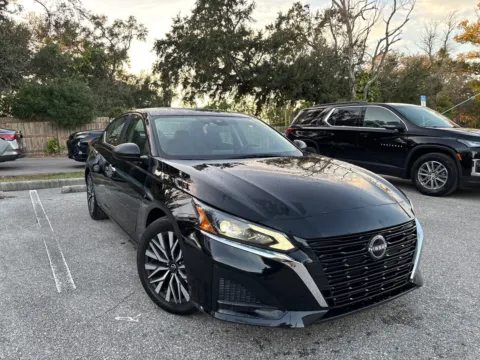 More photos of 2024 Nissan Altima 2.5 SV at Evo Motors, FL