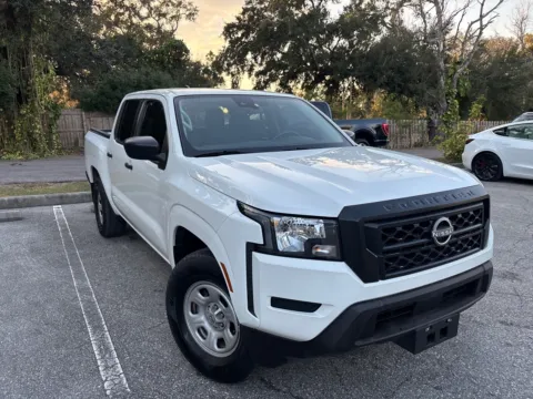 More photos of 2024 Nissan Frontier S CREW CAB V6 at Evo Motors, FL