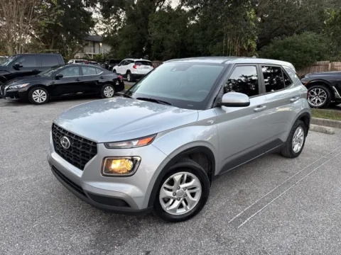 Photos of 2022 Hyundai Venue SE for sale in Seffner, FL at Evo Motors