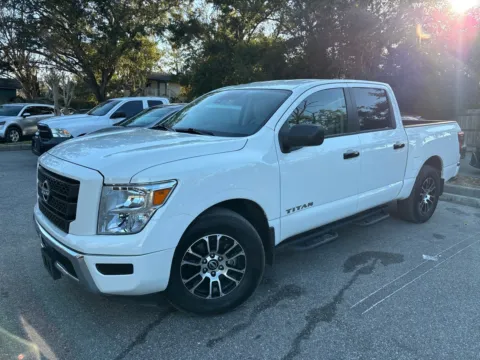 Photos of 2024 Nissan Titan SV Crew Cab V8 for sale in Seffner, FL at Evo Motors
