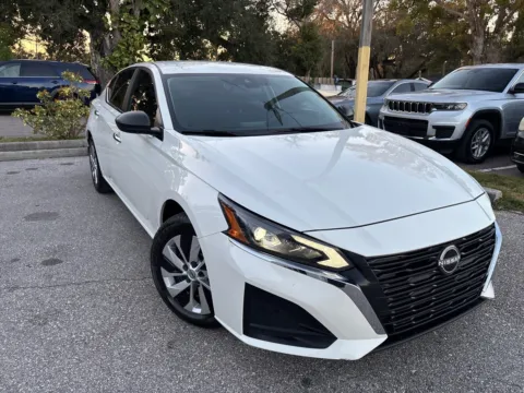 More photos of 2024 Nissan Altima 2.5 S at Evo Motors, FL