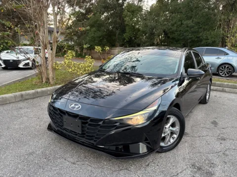 Black 2021 Hyundai Elantra SE for sale in Seffner, FL