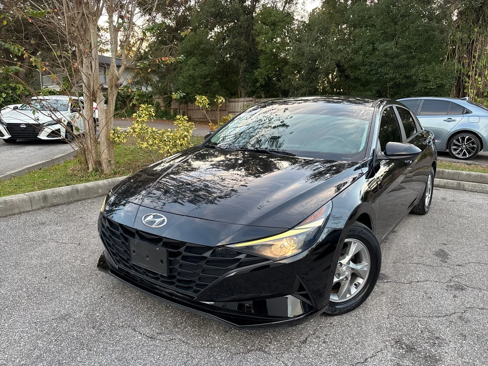Black 2021 Hyundai Elantra SE for sale in Seffner, FL