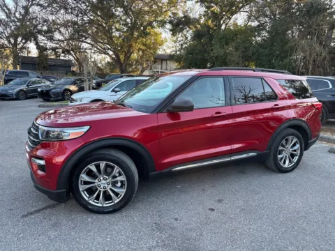 Another view of 2022 Ford Explorer XLT w/THREE-ROW LEATHER & 20in WHEELS for sale in Seffner, FL at Evo Motors