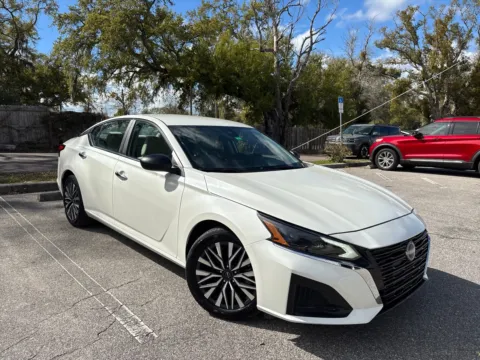 More photos of 2025 Nissan Altima SV at Evo Motors, FL