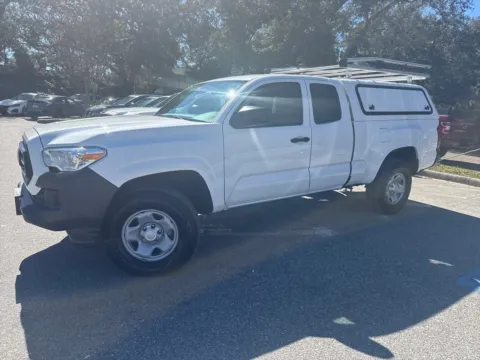 More photos of 2022 Toyota Tacoma SR Extended Cab Long Bed w/Rear Doors at Evo Motors, FL