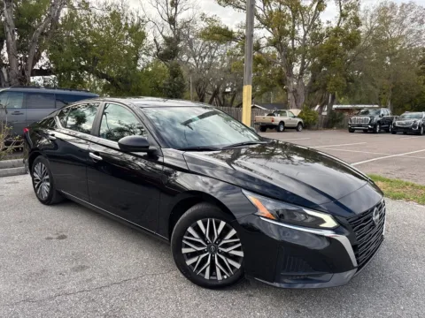More photos of 2025 Nissan Altima SV at Evo Motors, FL