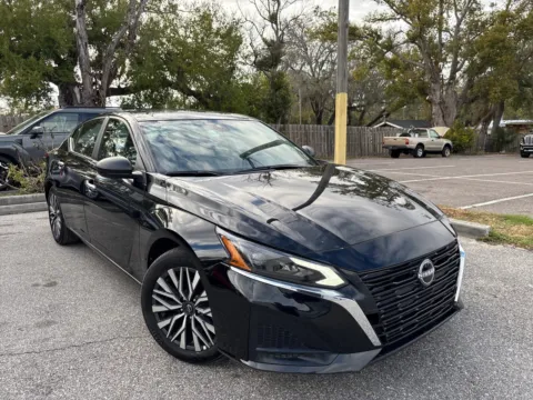 More photos of 2025 Nissan Altima SV at Evo Motors, FL