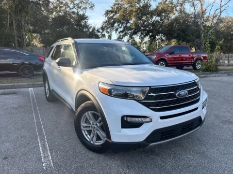 More photos of 2023 Ford Explorer XLT w/THREE-ROW LEATHER at Evo Motors, FL