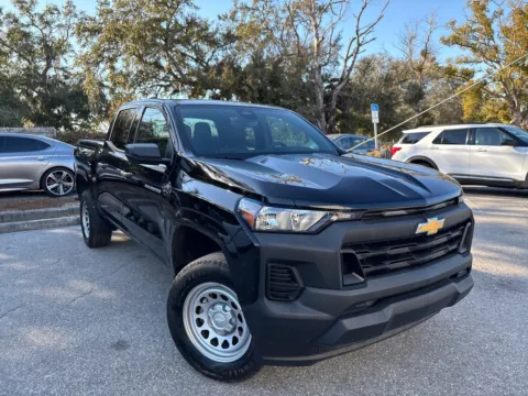 More photos of 2023 Chevrolet Colorado 2WD Work Truck Crew Cab Medium Bed at Evo Motors, FL
