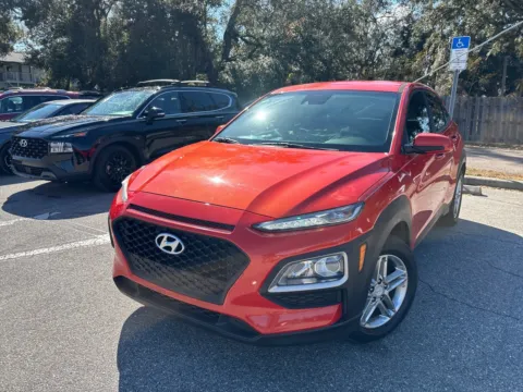 Orange 2019 Hyundai Kona SE for sale in Seffner, FL