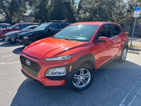 Photos of 2019 Hyundai Kona SE for sale in Seffner, FL at Evo Motors