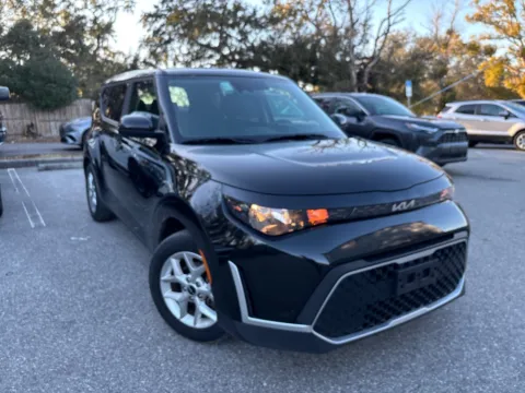 More photos of 2025 Kia Soul LX at Evo Motors, FL