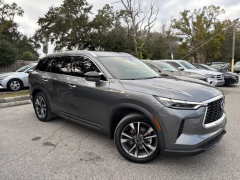 More photos of 2023 INFINITI QX60 LUXE at Evo Motors, FL