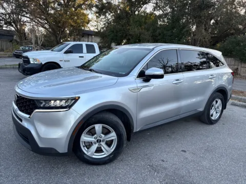 Photos of 2021 Kia Sorento LX for sale in Seffner, FL at Evo Motors