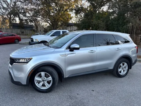 Another view of 2021 Kia Sorento LX for sale in Seffner, FL at Evo Motors