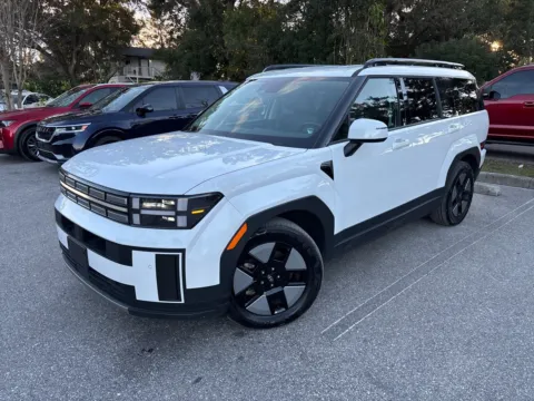 Photos of 2025 Hyundai Santa Fe Hybrid w/THREE-ROW LTHR SEL for sale in Seffner, FL at Evo Motors