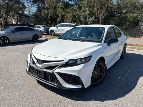 White 2023 Toyota Camry SE Nightshade for sale in Seffner, FL
