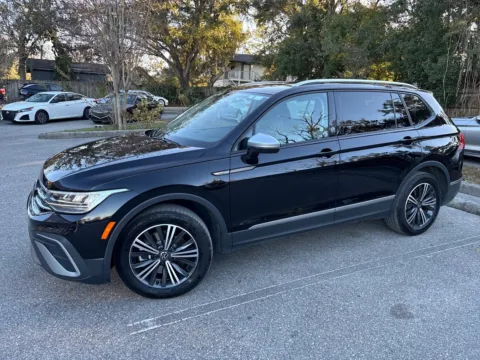 Another view of 2024 Volkswagen Tiguan Wolfsburg Edition w/THREE-ROW LTHR & PANO SUNROOF for sale in Seffner, FL at Evo Motors