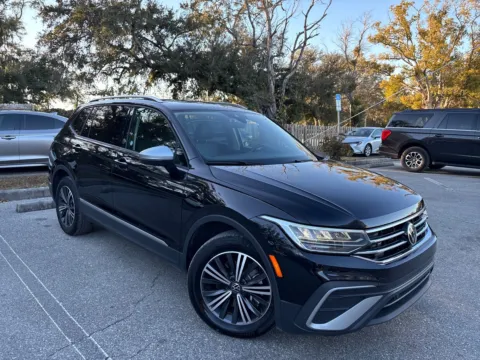 More photos of 2024 Volkswagen Tiguan Wolfsburg Edition w/THREE-ROW LTHR & PANO SUNROOF at Evo Motors, FL