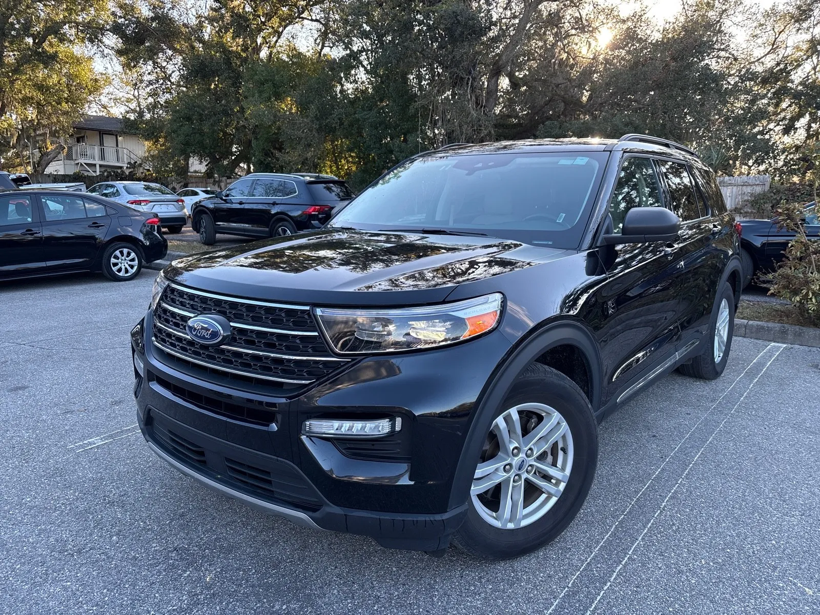 Black 2024 Ford Explorer XLT w/THREE-ROW LEATHER for sale in Seffner, FL