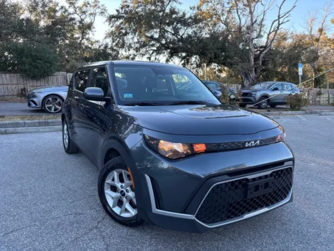 More photos of 2024 Kia Soul LX at Evo Motors, FL