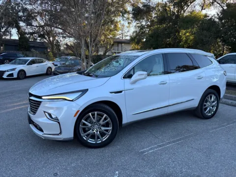 Another view of 2023 Buick Enclave Essence AWD w/SUNROOF for sale in Seffner, FL at Evo Motors