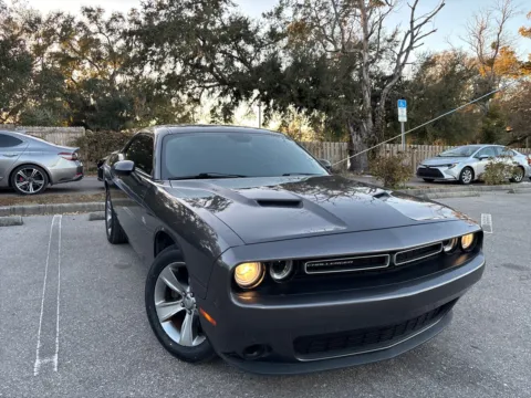 More photos of 2019 Dodge Challenger SXT at Evo Motors, FL