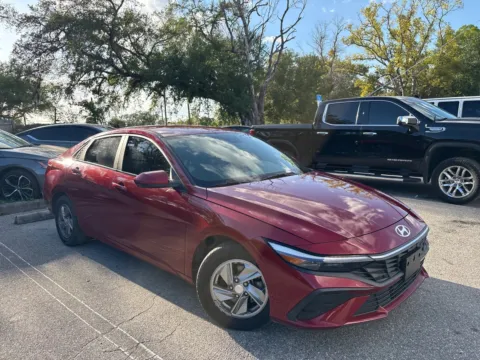 More photos of 2024 Hyundai Elantra SE at Evo Motors, FL