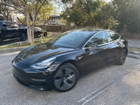 Photos of 2020 Tesla Model 3 Standard Range for sale in Seffner, FL at Evo Motors