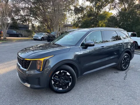 Photos of 2024 Kia Sorento S for sale in Seffner, FL at Evo Motors