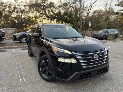 More photos of 2025 Nissan Rogue SV AWD at Evo Motors, FL