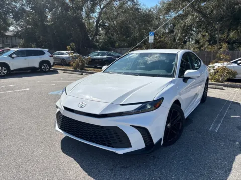 White 2025 Toyota Camry SE for sale in Seffner, FL