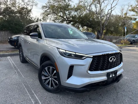 More photos of 2023 INFINITI QX60 PURE at Evo Motors, FL