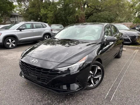 Black 2023 Hyundai Elantra SEL for sale in Seffner, FL