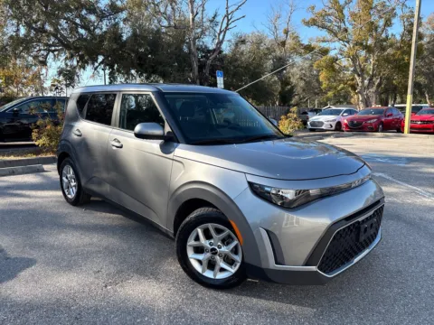 More photos of 2024 Kia Soul LX at Evo Motors, FL