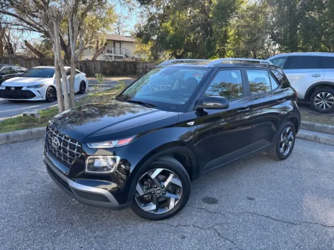 Photos of 2024 Hyundai Venue SEL for sale in Seffner, FL at Evo Motors
