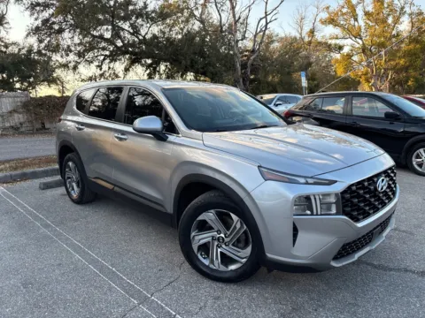 More photos of 2021 Hyundai Santa Fe SE at Evo Motors, FL