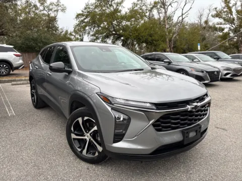 More photos of 2025 Chevrolet Trax 1RS at Evo Motors, FL