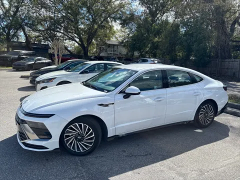 Another view of 2025 Hyundai Sonata Hybrid SEL for sale in Seffner, FL at Evo Motors
