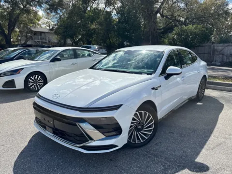 White 2025 Hyundai Sonata Hybrid SEL for sale in Seffner, FL