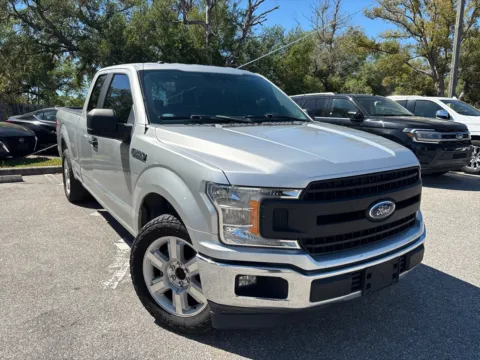 More photos of 2018 Ford F-150 XL Extended Cab Medium Bed w/Rear Doors at Evo Motors, FL