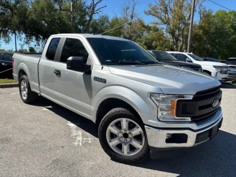More photos of 2018 Ford F-150 XL Extended Cab Medium Bed w/Rear Doors at Evo Motors, FL