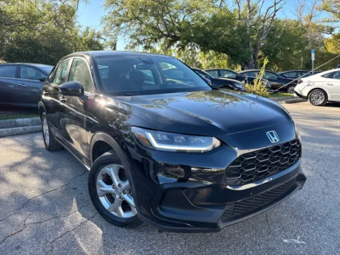 More photos of 2024 Honda HR-V LX at Evo Motors, FL